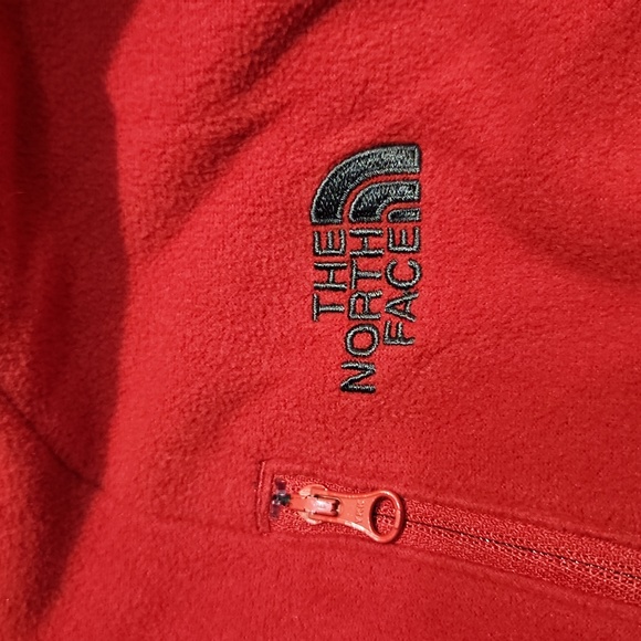 The Northface Medium Jacket - Picture 3 of 4